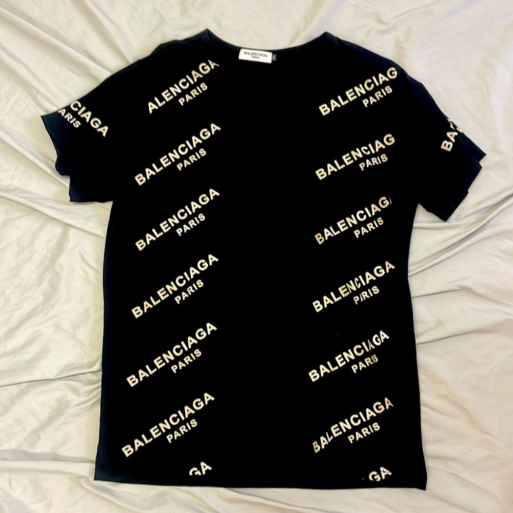 Balenciaga Paris Tshirt, brand new condition, worn 2 or 3 times max
